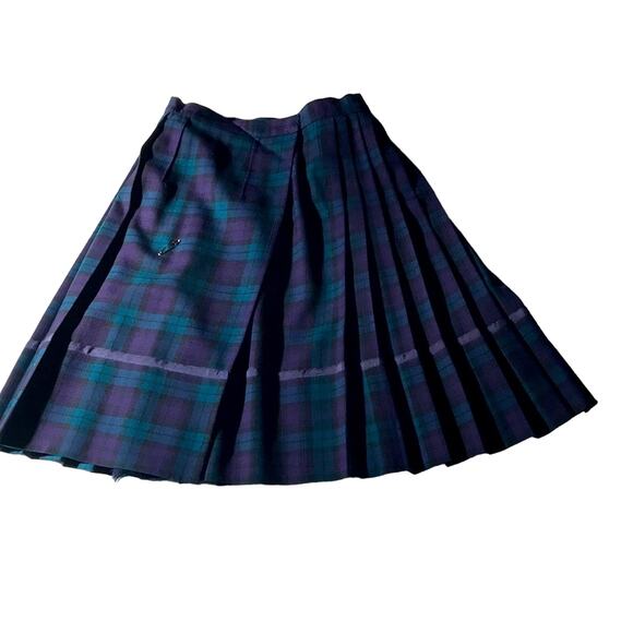 Classic Blue and Green Pleated Skirt. S - Picture 1 of 4